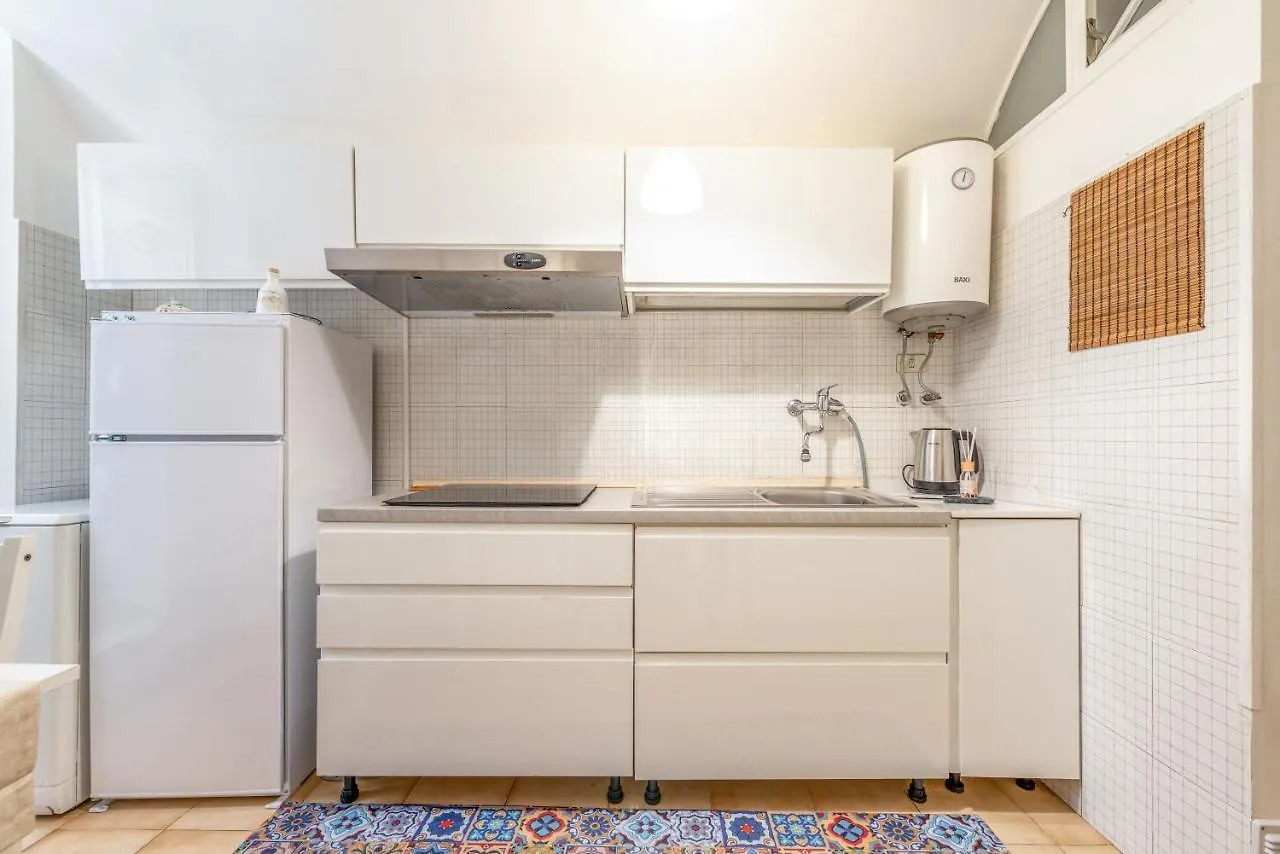 Stazione Centrale & Universita Lovely Apartment Bari